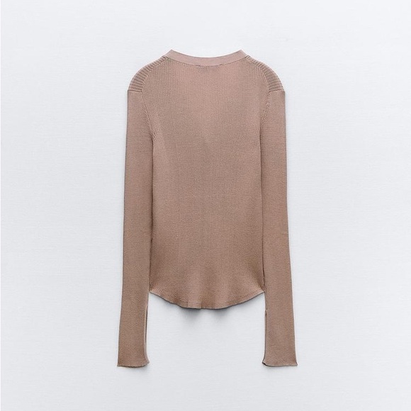 Button up sweater - Picture 3 of 4